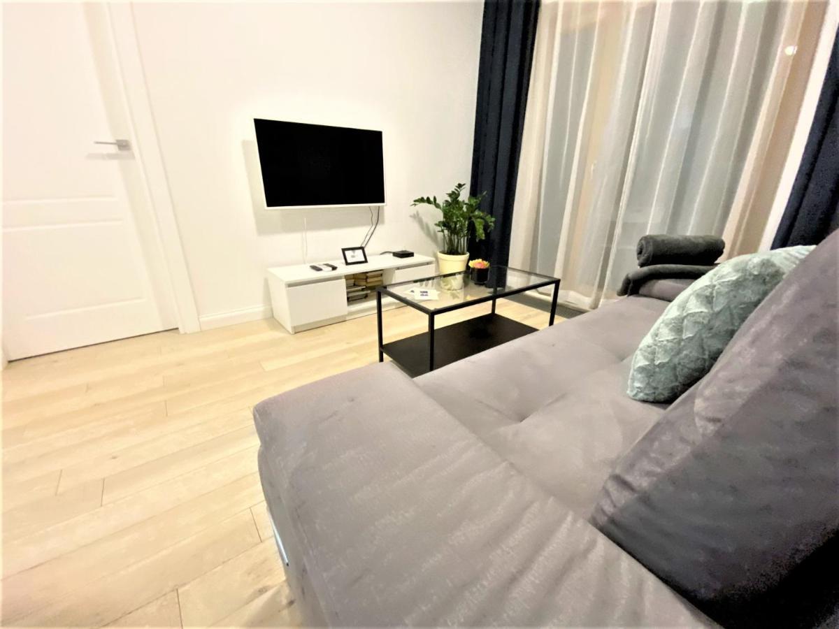 Exclusive 2Br! Apartment In Center +Netflix +Gym Warsaw Ngoại thất bức ảnh