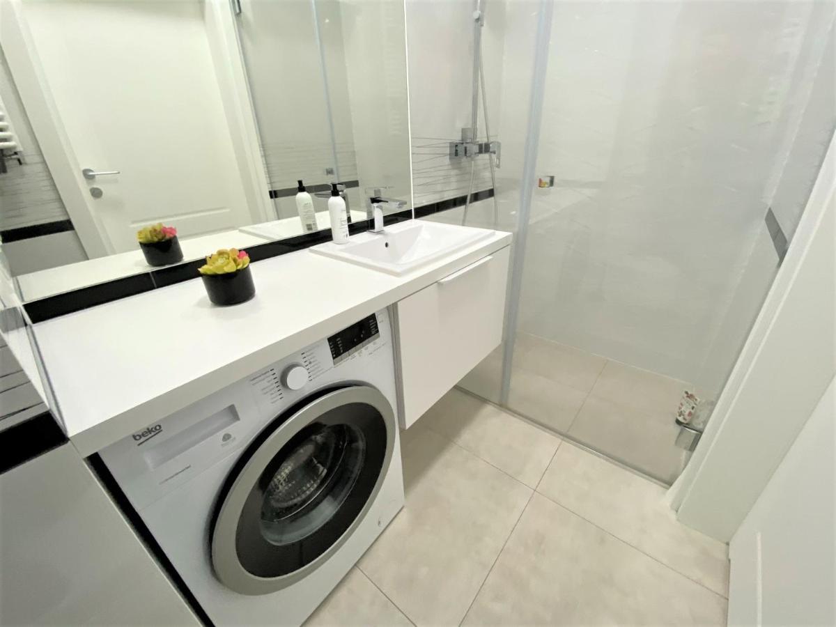 Exclusive 2Br! Apartment In Center +Netflix +Gym Warsaw Ngoại thất bức ảnh