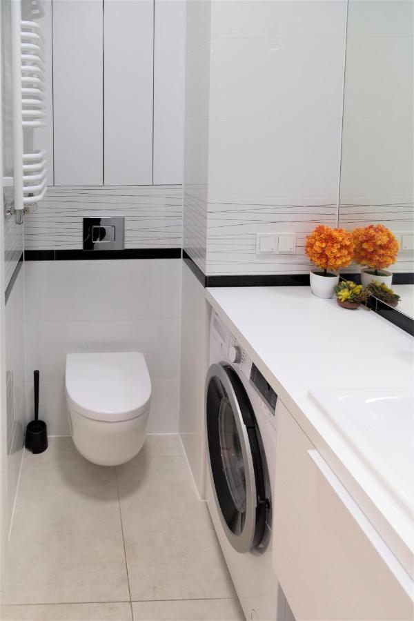 Exclusive 2Br! Apartment In Center +Netflix +Gym Warsaw Ngoại thất bức ảnh