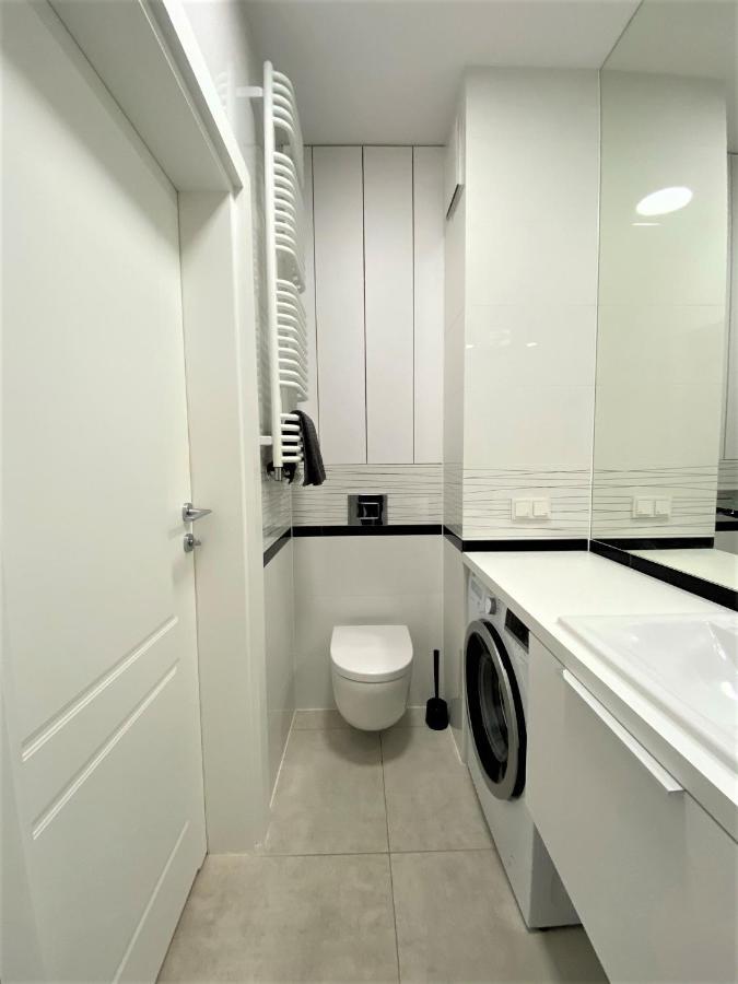 Exclusive 2Br! Apartment In Center +Netflix +Gym Warsaw Ngoại thất bức ảnh