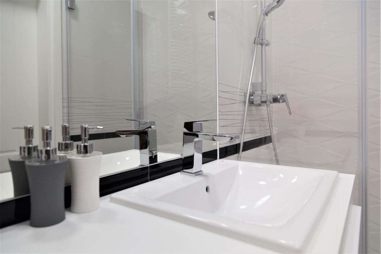 Exclusive 2Br! Apartment In Center +Netflix +Gym Warsaw Ngoại thất bức ảnh
