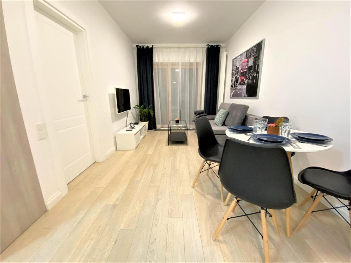 Exclusive 2Br! Apartment In Center +Netflix +Gym Warsaw Ngoại thất bức ảnh